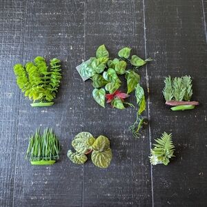 Aquatic Plastic Plants Lot of 6